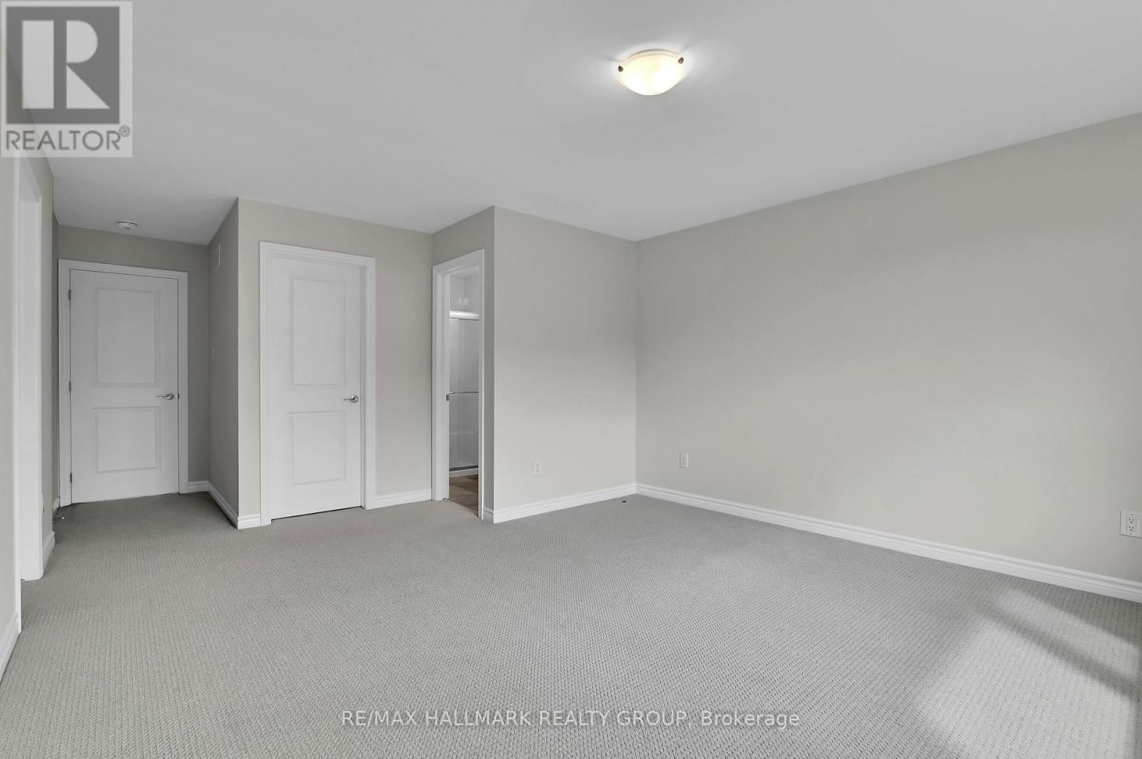 938 SOCCA CRESCENT Image 20