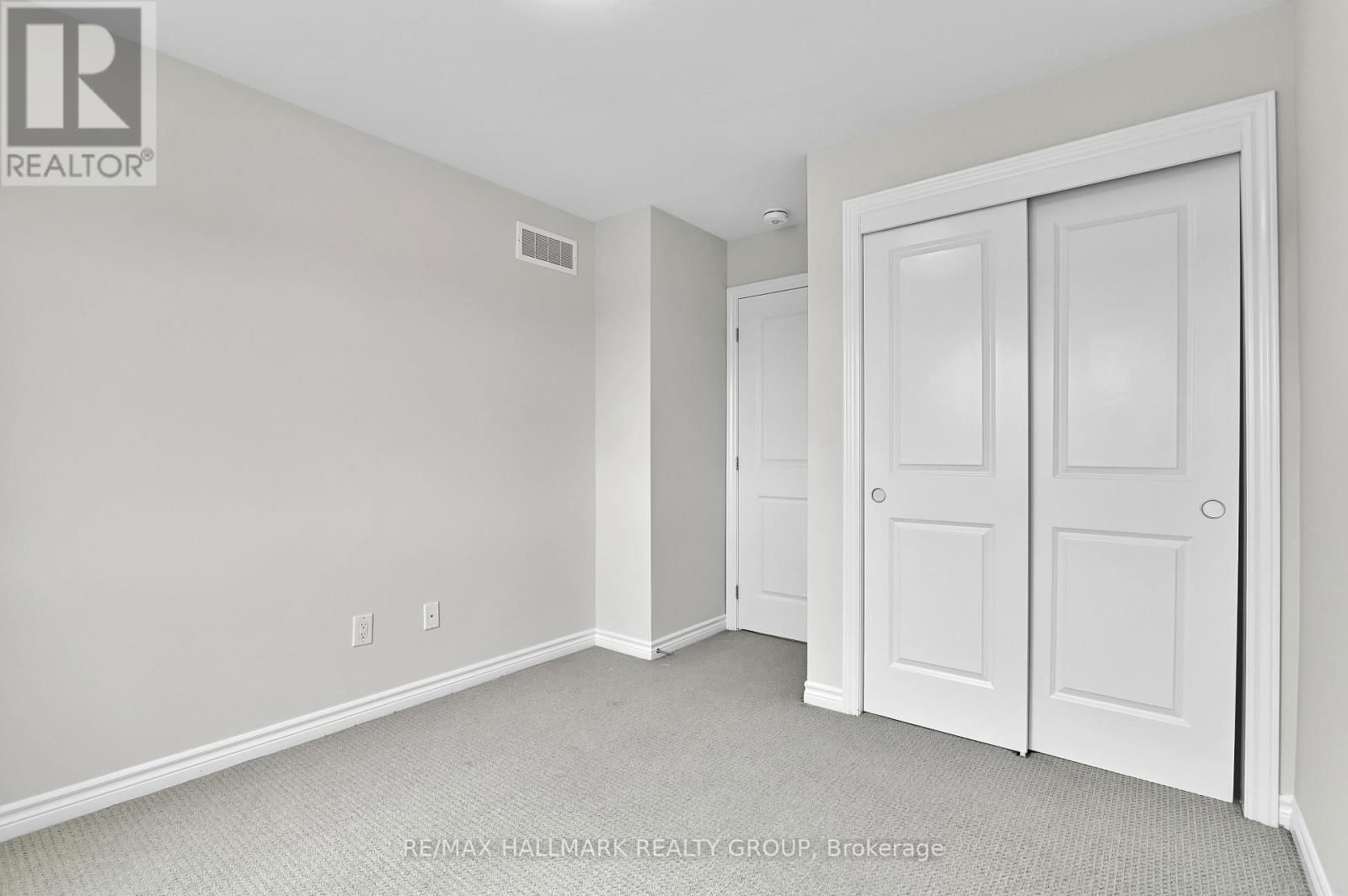938 SOCCA CRESCENT Image 23