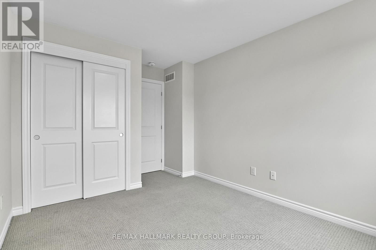 938 SOCCA CRESCENT Image 25