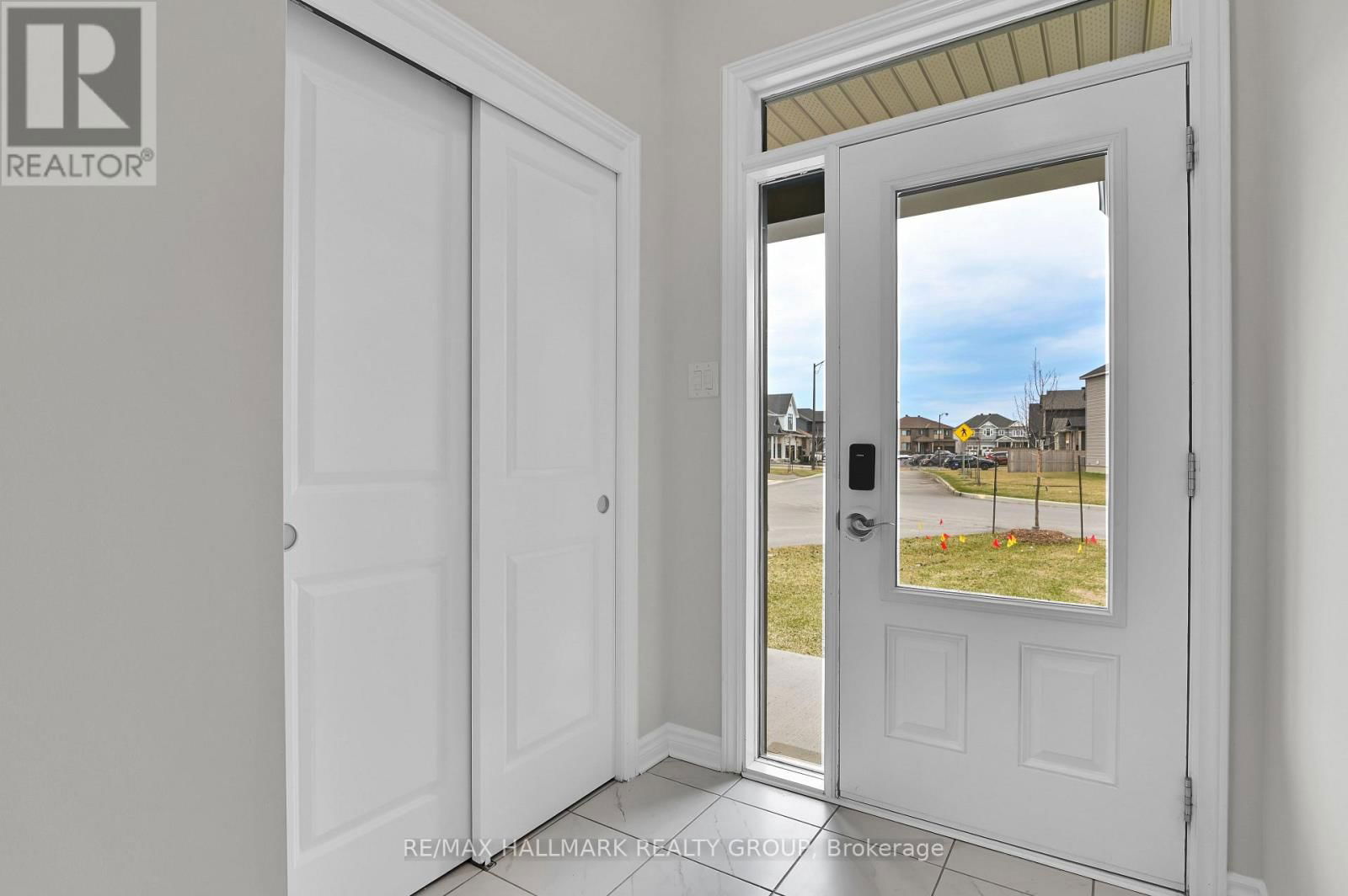 938 SOCCA CRESCENT Image 3