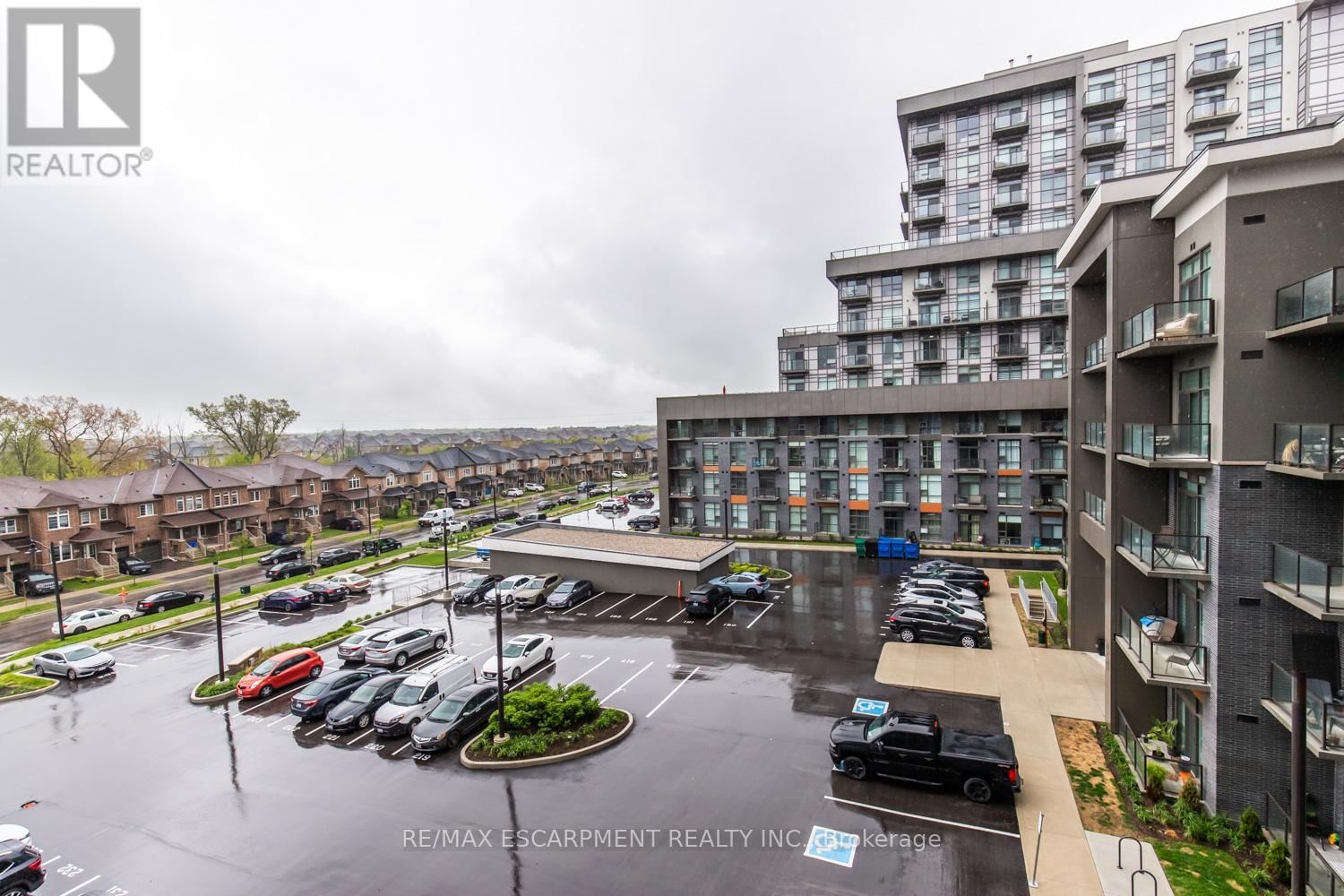 427 - 470 DUNDAS STREET Image 17
