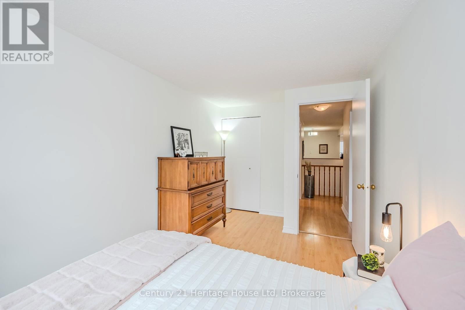 1 CHRISTOPHER COURT Image 17