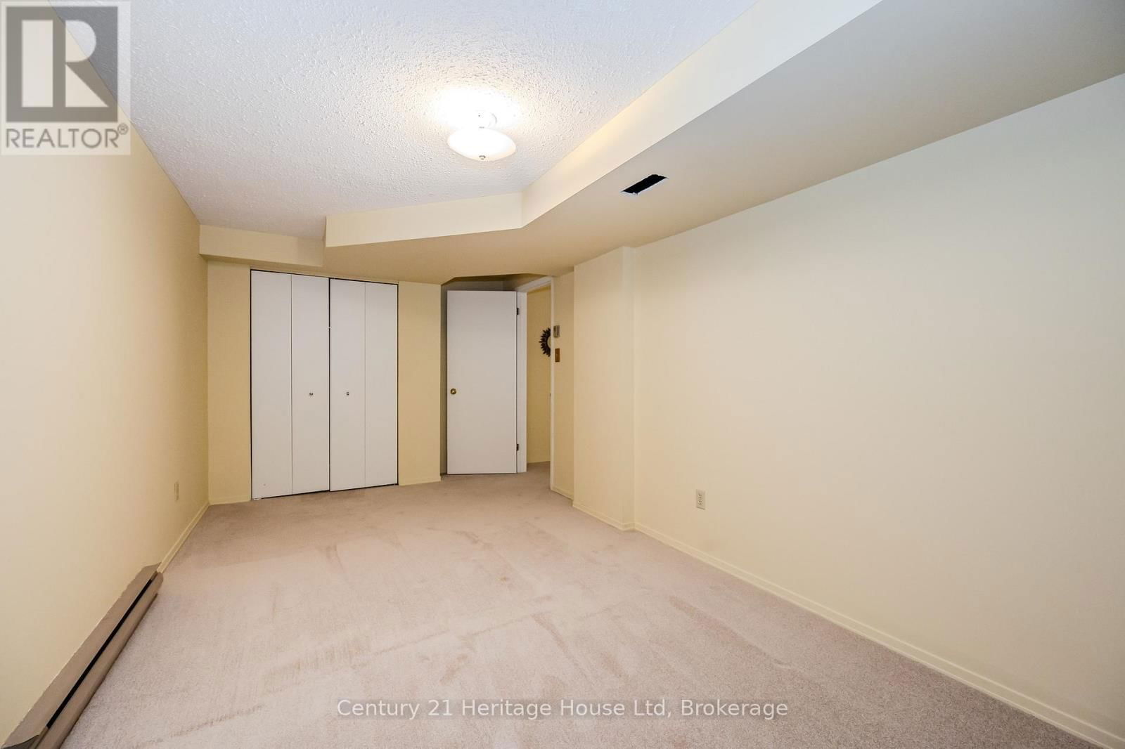1 CHRISTOPHER COURT Image 22
