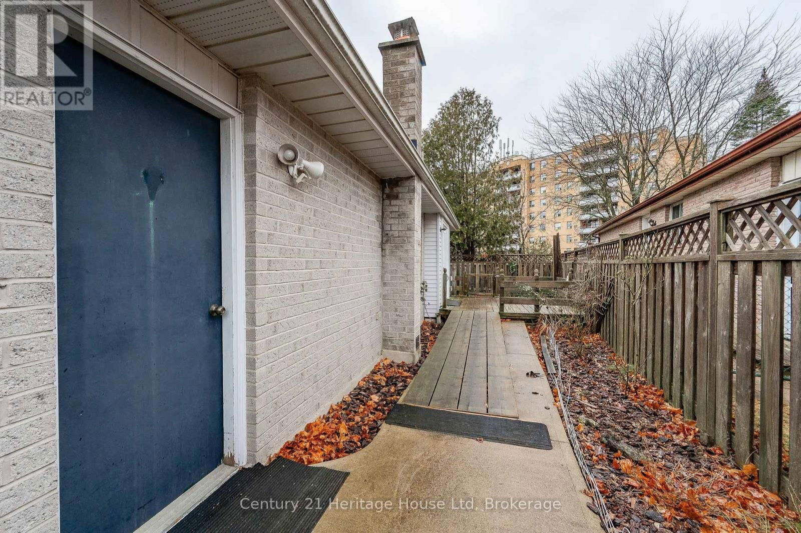 1 CHRISTOPHER COURT Image 32
