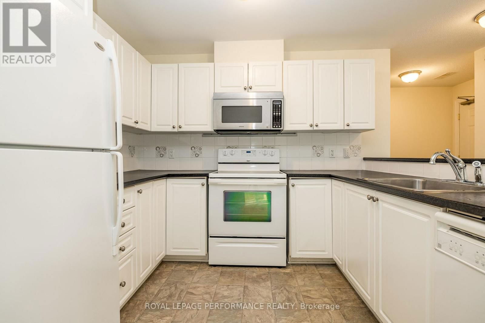 3 - 212 PASEO PRIVATE Image 11