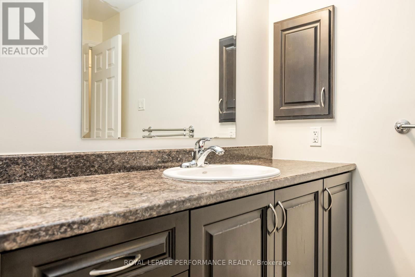 3 - 212 PASEO PRIVATE Image 33
