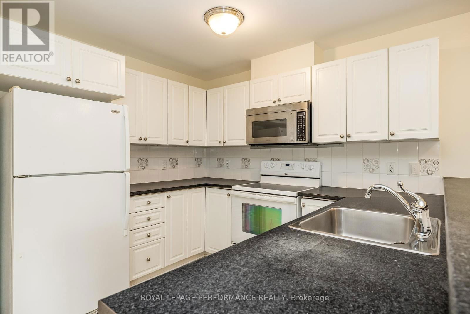 3 - 212 PASEO PRIVATE Image 9