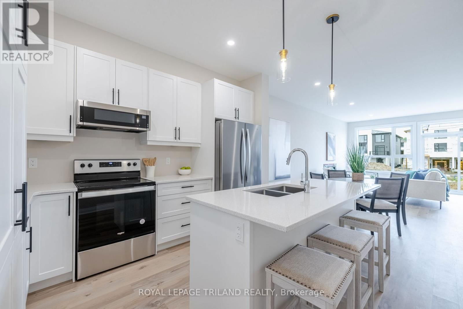 784 BANYAN LANE Image 10