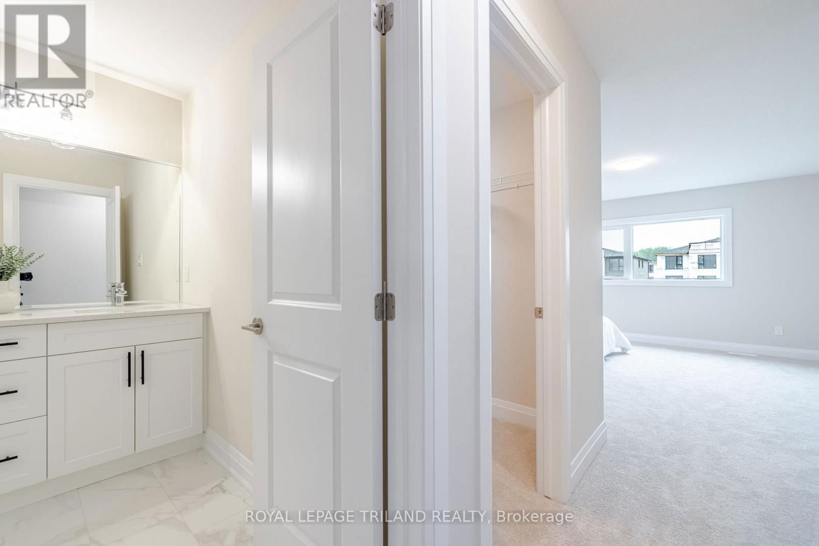 784 BANYAN LANE Image 19