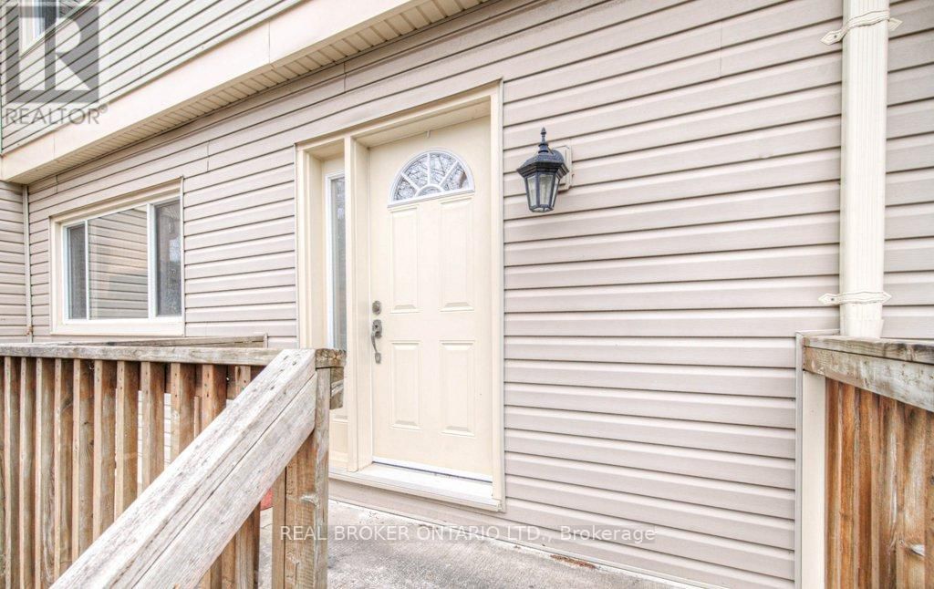 3 - 30 GREEN VALLEY DRIVE Image 3