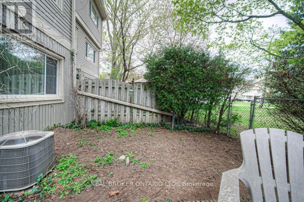 3 - 30 GREEN VALLEY DRIVE Image 32