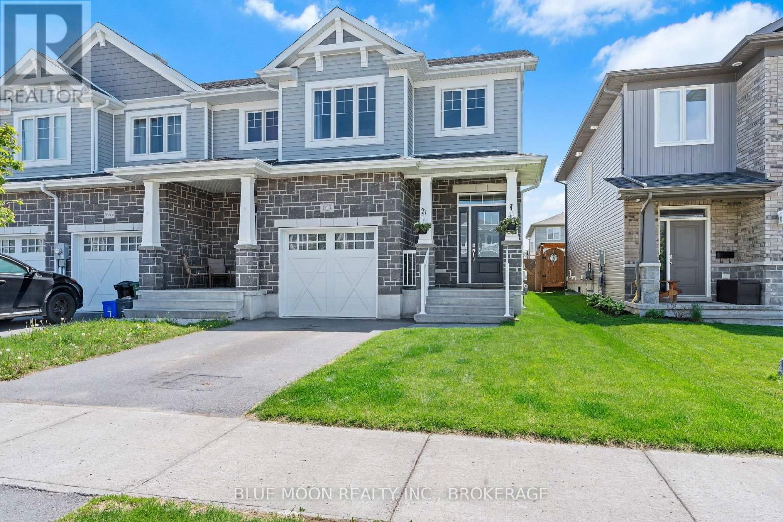 1555 DAVENPORT CRESCENT Image 2