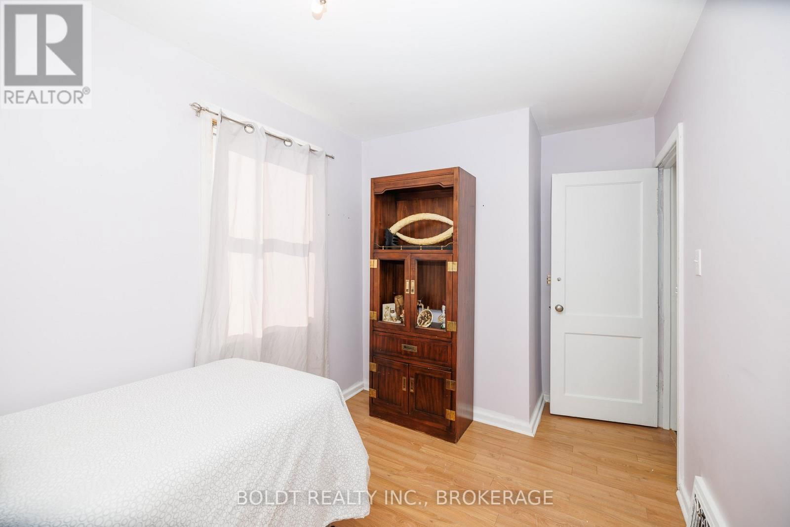 33 ARGYLE CRESCENT Image 14