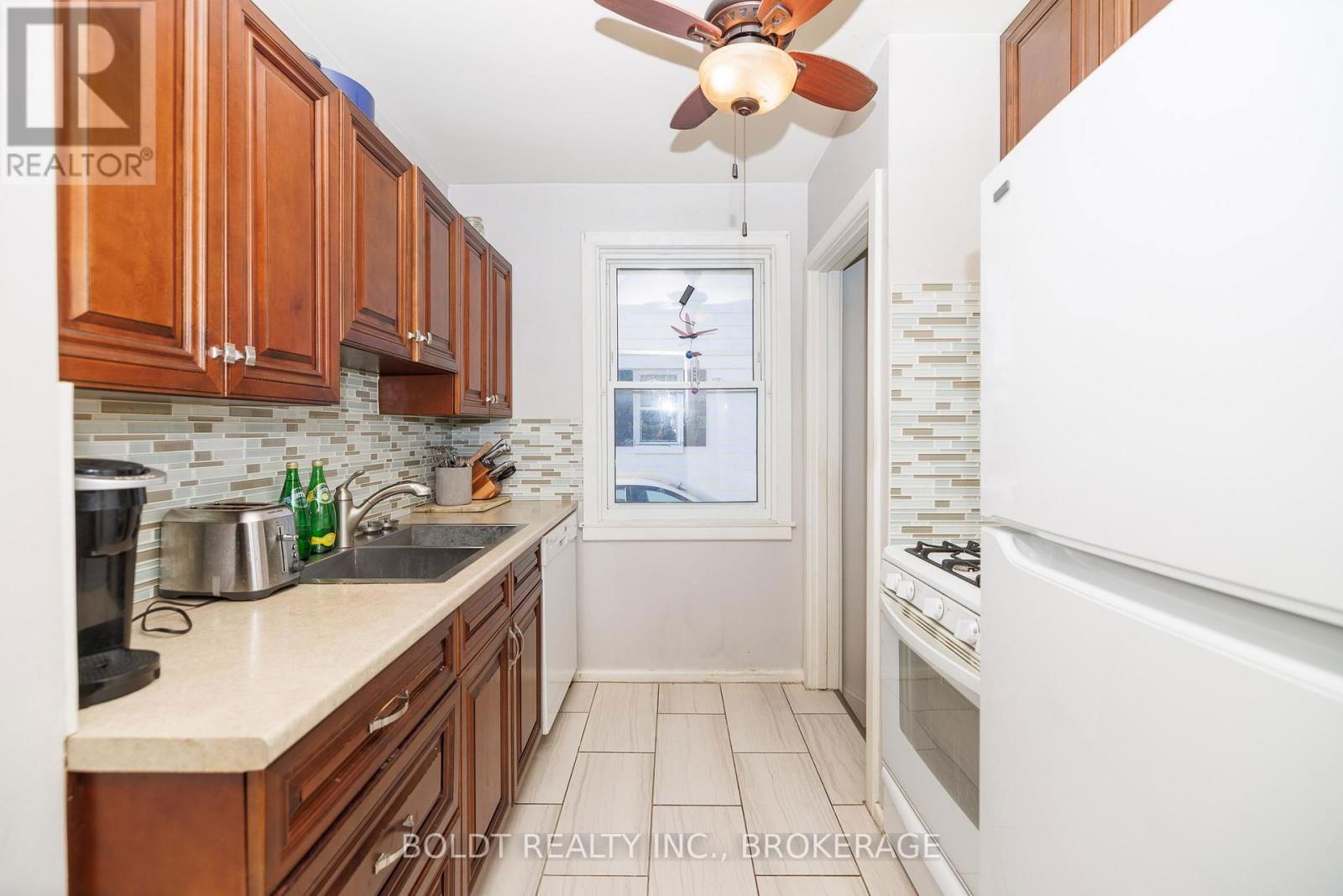 33 ARGYLE CRESCENT Image 15