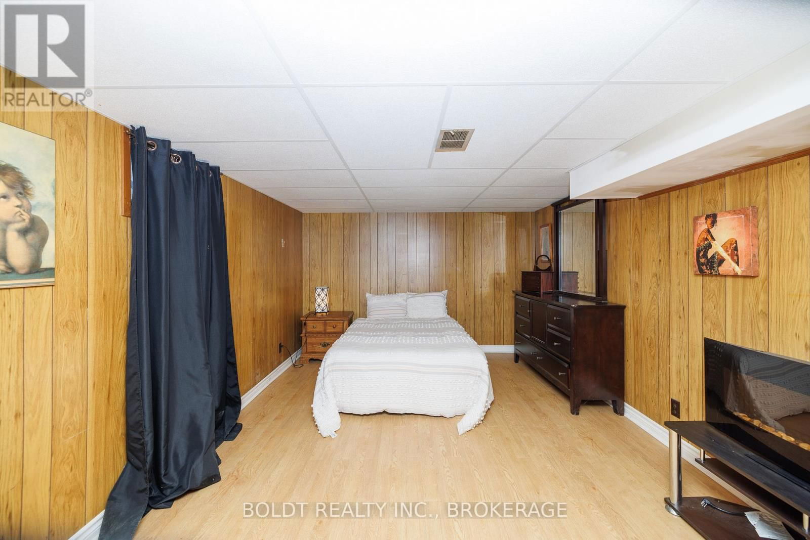 33 ARGYLE CRESCENT Image 17