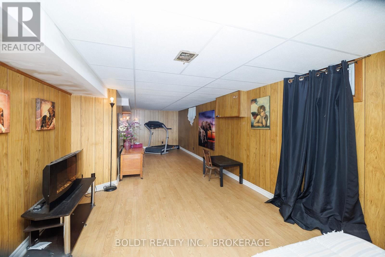 33 ARGYLE CRESCENT Image 18