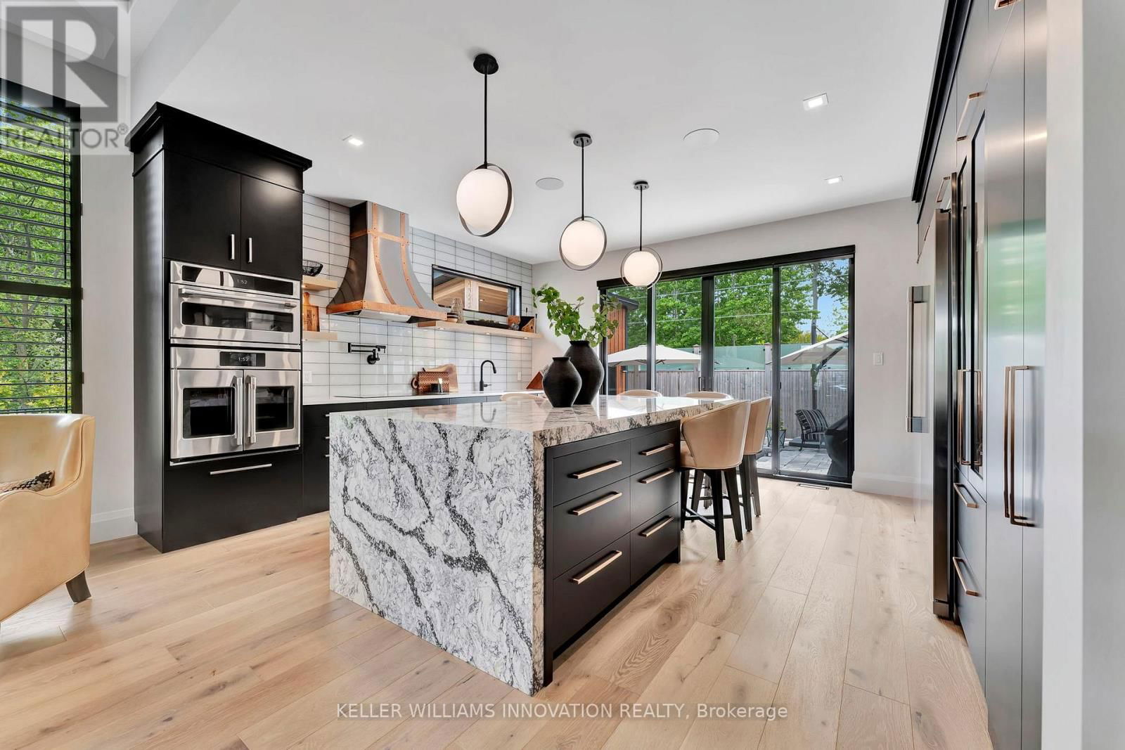 330 ROGERS ROAD Image 16