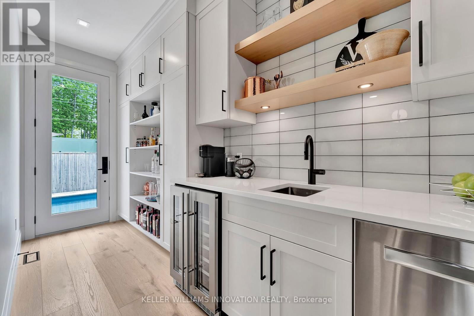 330 ROGERS ROAD Image 20