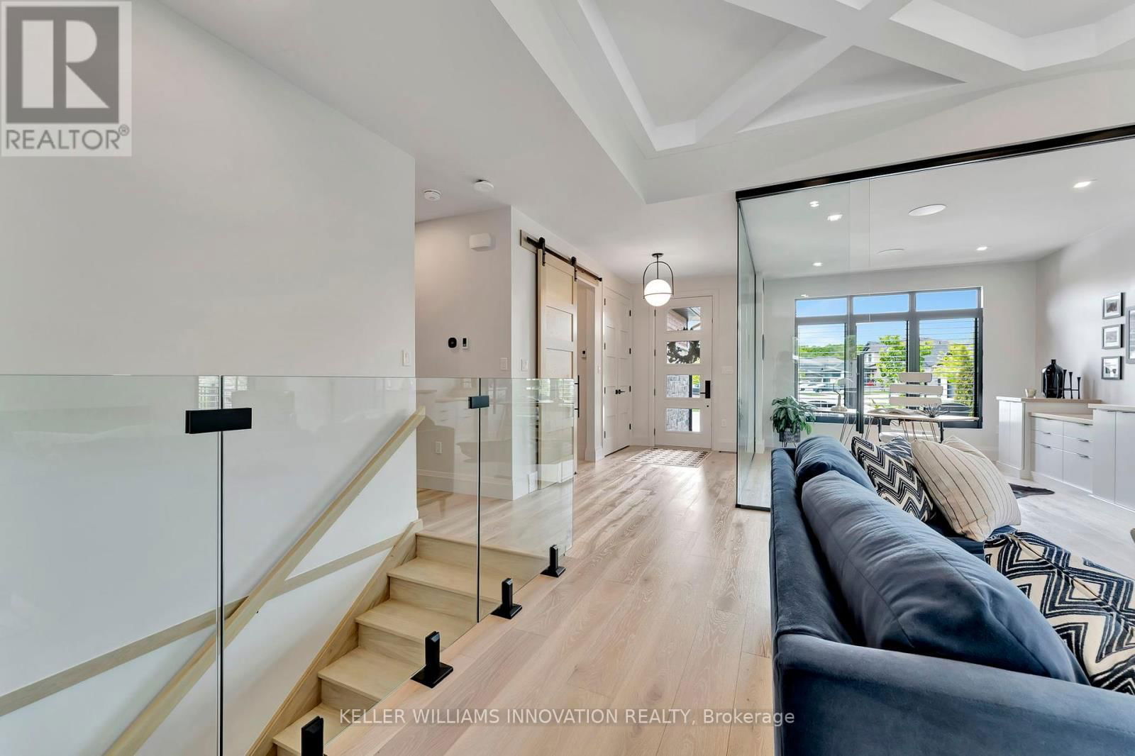 330 ROGERS ROAD Image 21