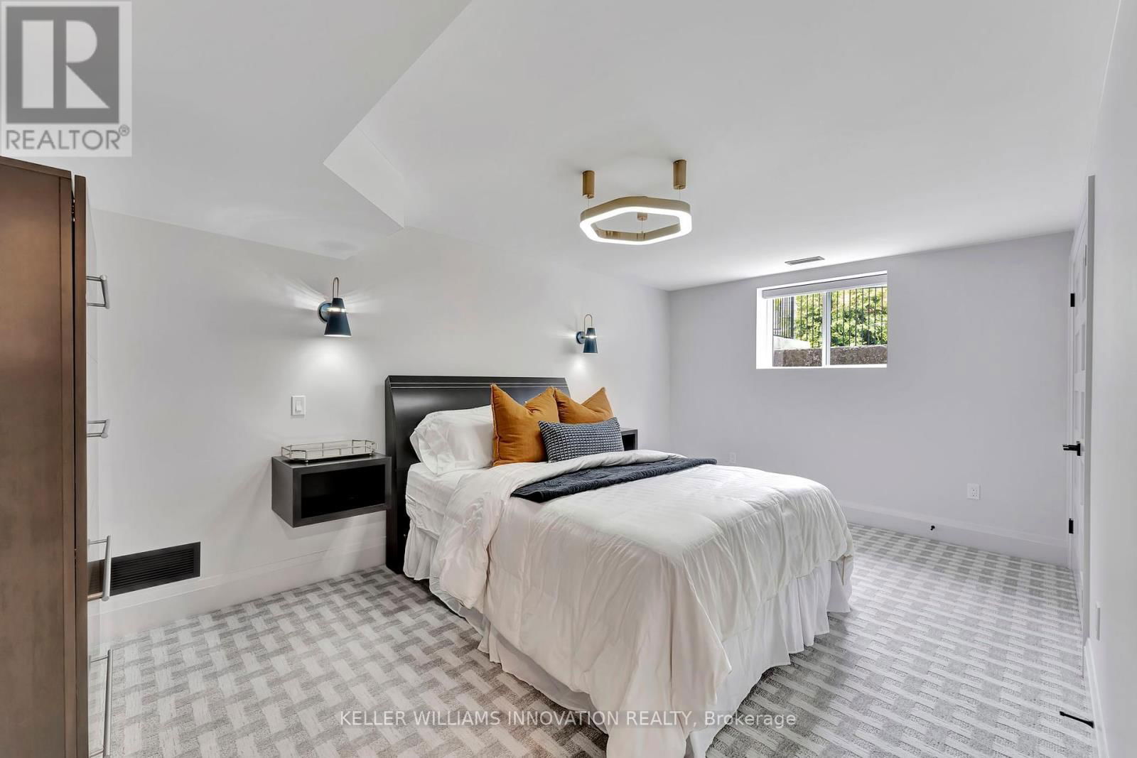 330 ROGERS ROAD Image 28