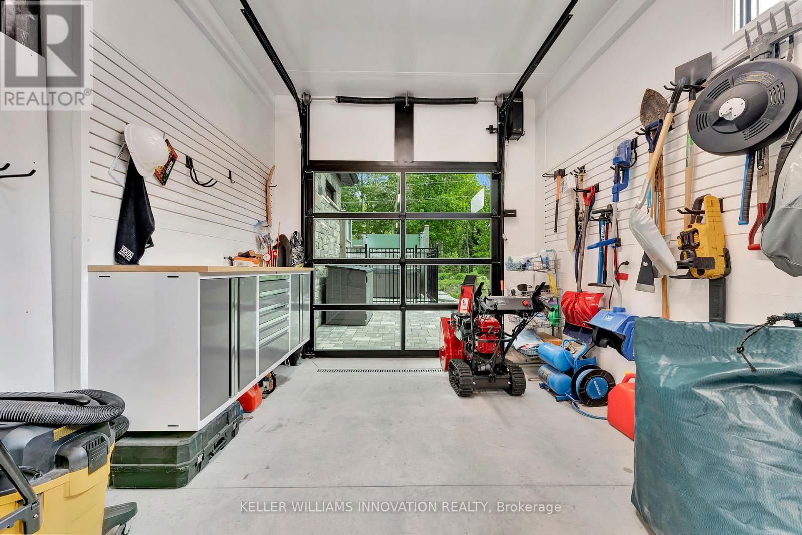 330 ROGERS ROAD Image 34