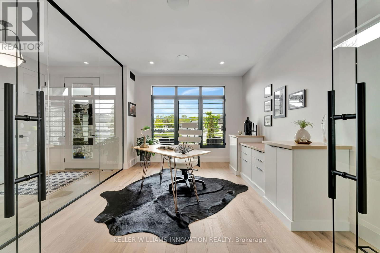 330 ROGERS ROAD Image 8