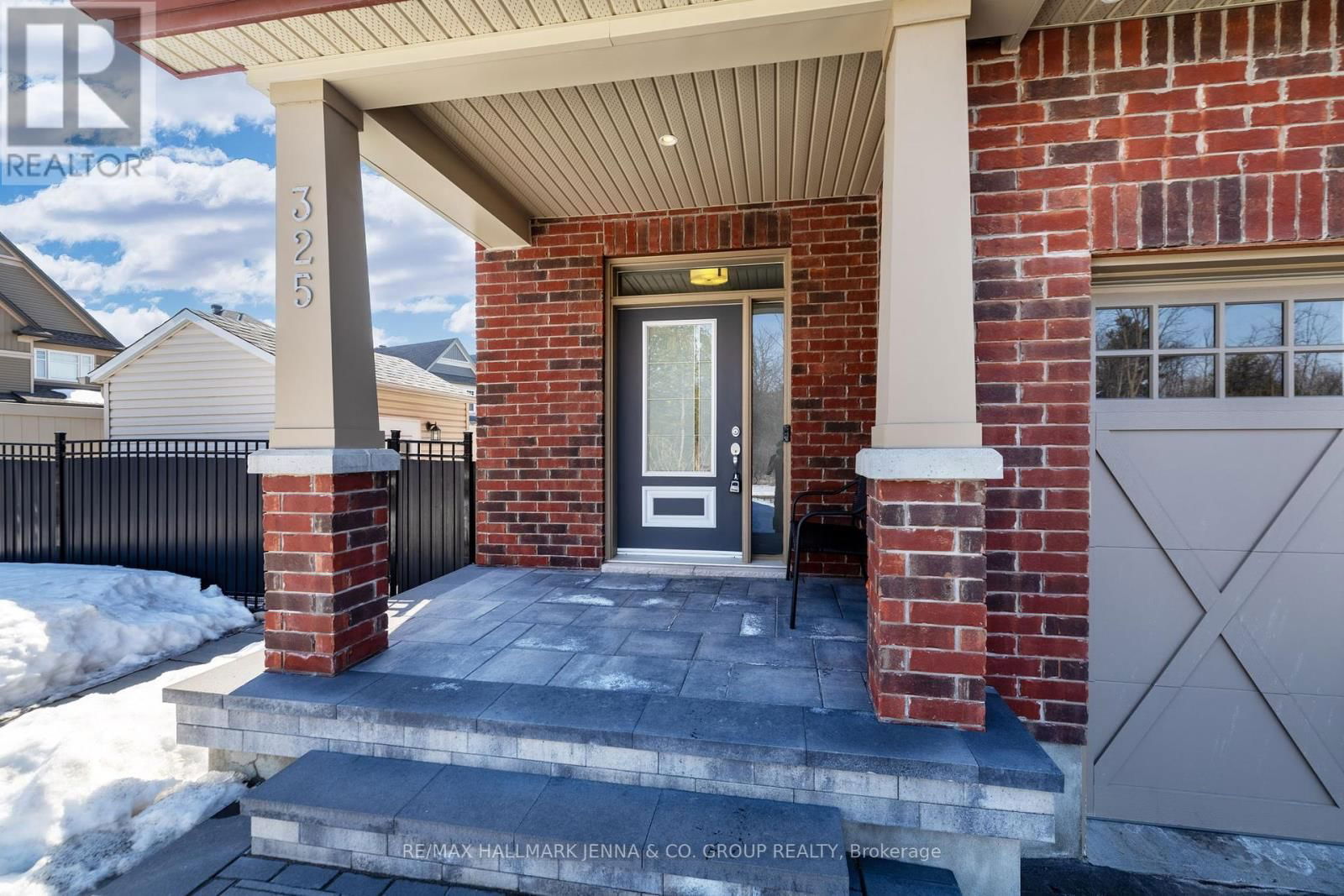 325 VIA VERONA AVENUE Image 3
