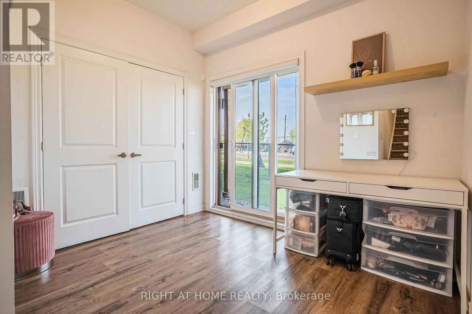 14 - 575 WOODWARD AVENUE Image 33