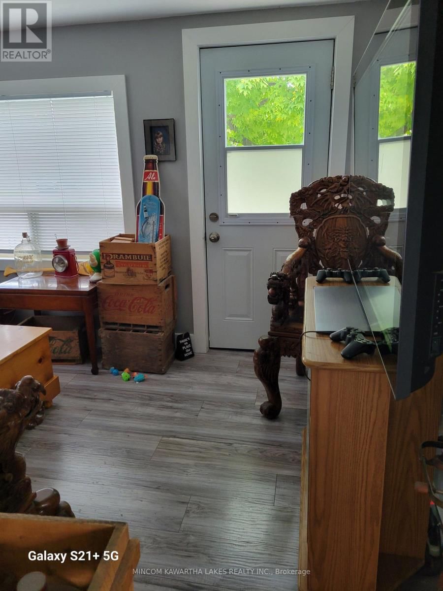 889 WESTERN AVENUE Image 11