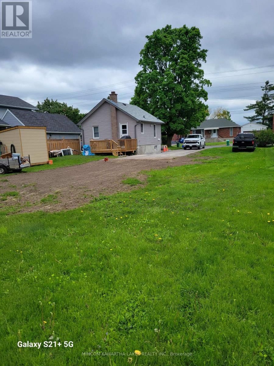 889 WESTERN AVENUE Image 13