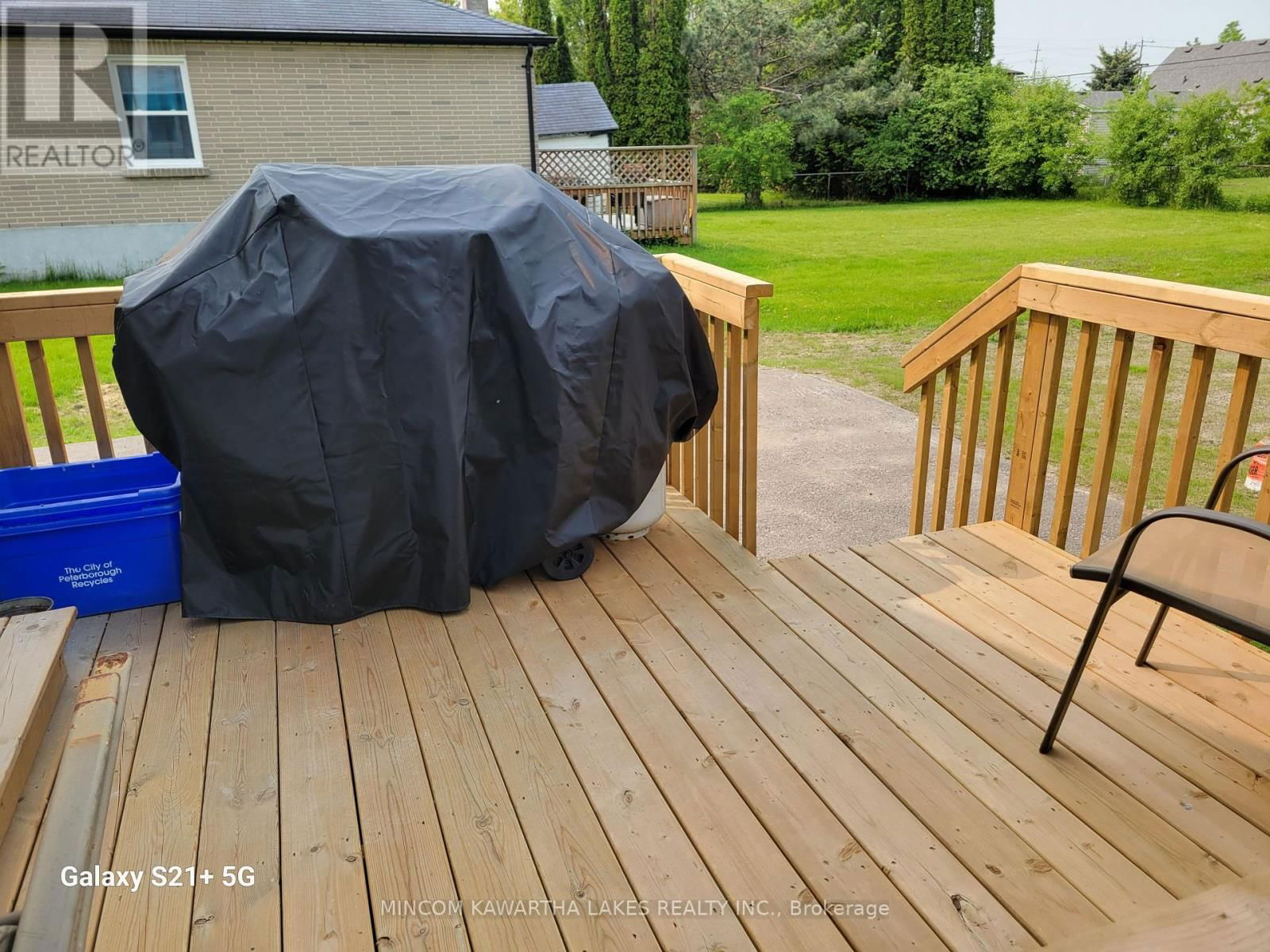 889 WESTERN AVENUE Image 15