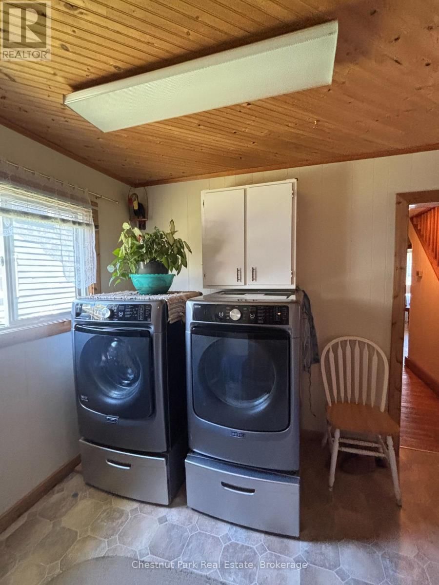 175 CRESCENT DRIVE Image 10