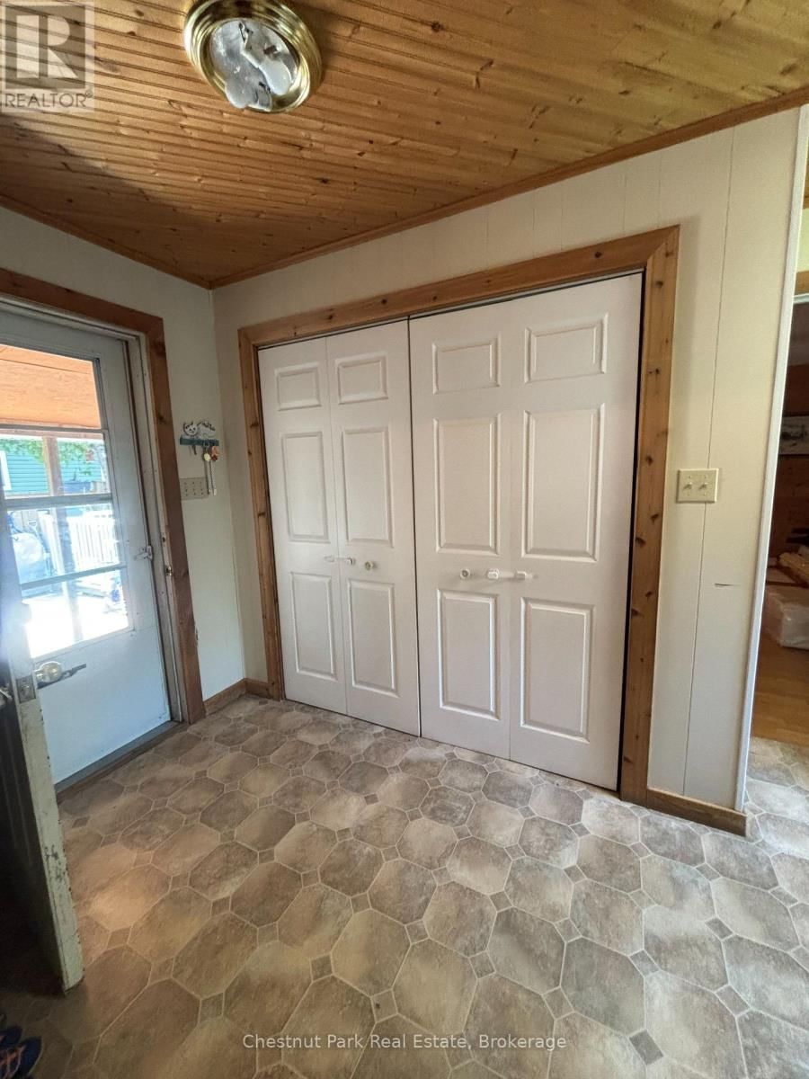 175 CRESCENT DRIVE Image 11