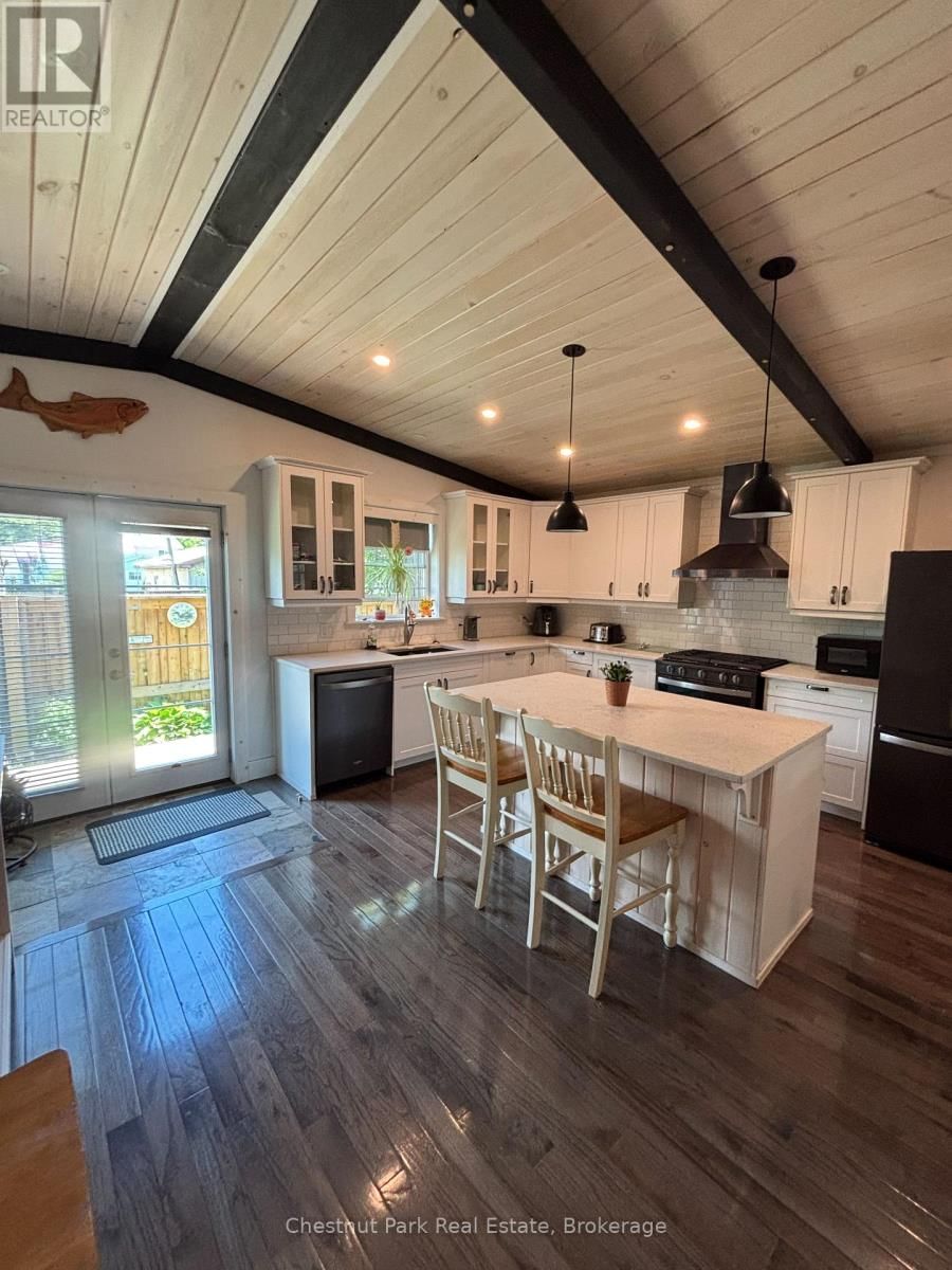 175 CRESCENT DRIVE Image 17