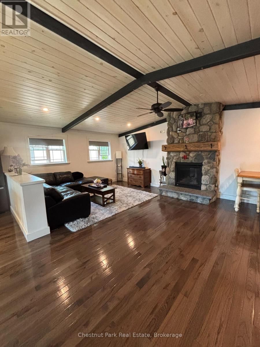 175 CRESCENT DRIVE Image 18