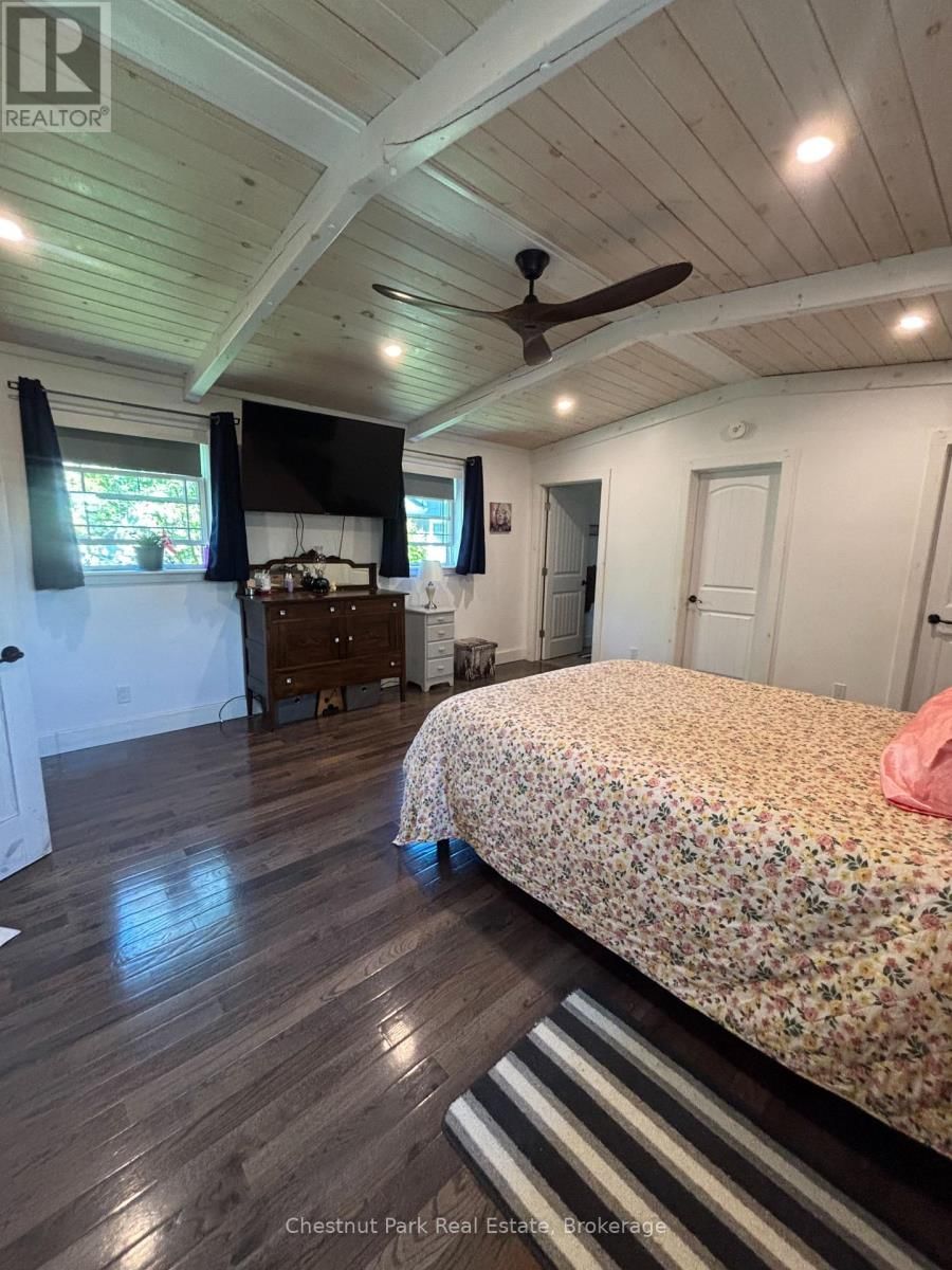 175 CRESCENT DRIVE Image 20