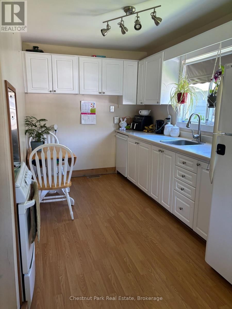 175 CRESCENT DRIVE Image 3