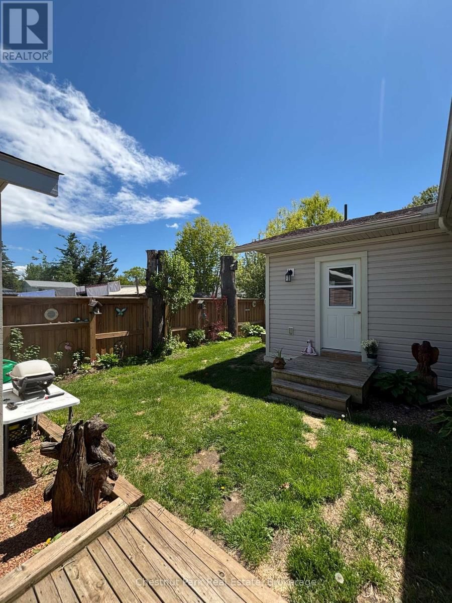 175 CRESCENT DRIVE Image 32