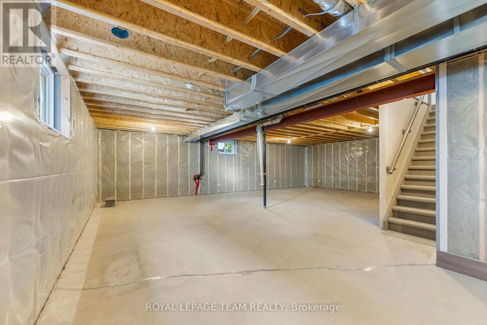 12 SIMPSON STREET Image 21