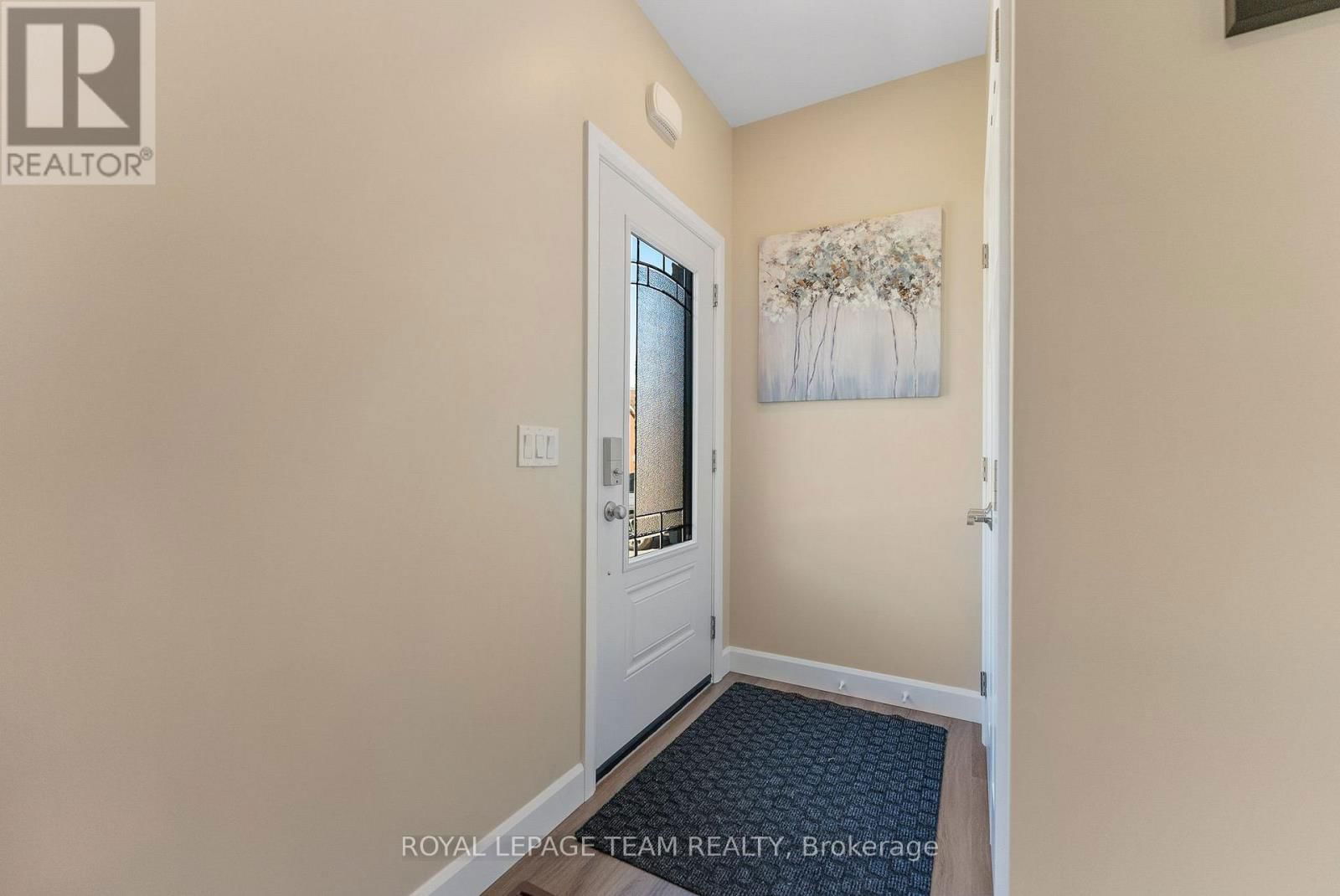 12 SIMPSON STREET Image 4