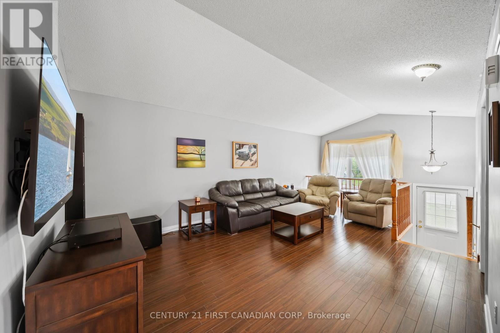 475 EXMOUTH CIRCLE Image 13