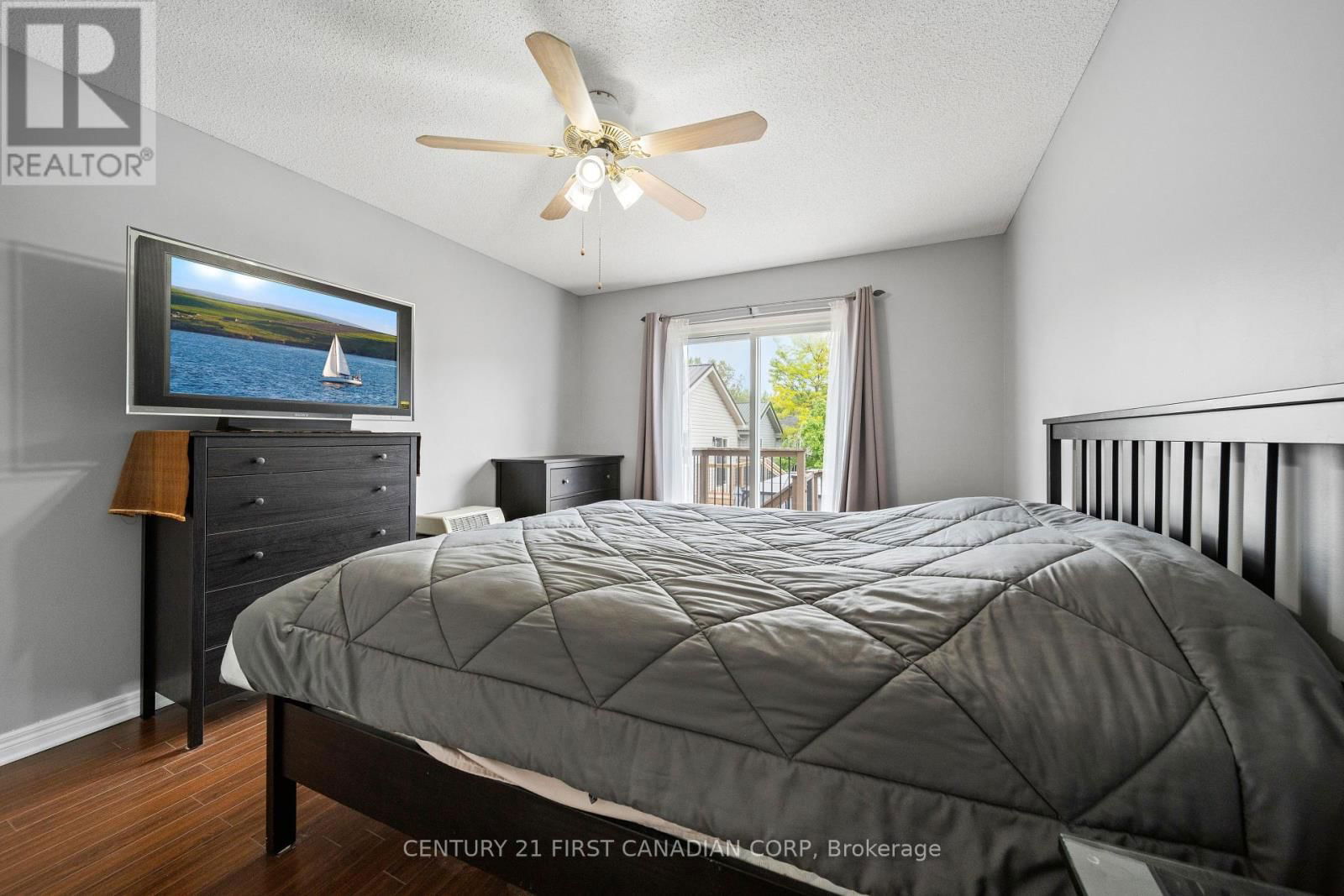 475 EXMOUTH CIRCLE Image 22
