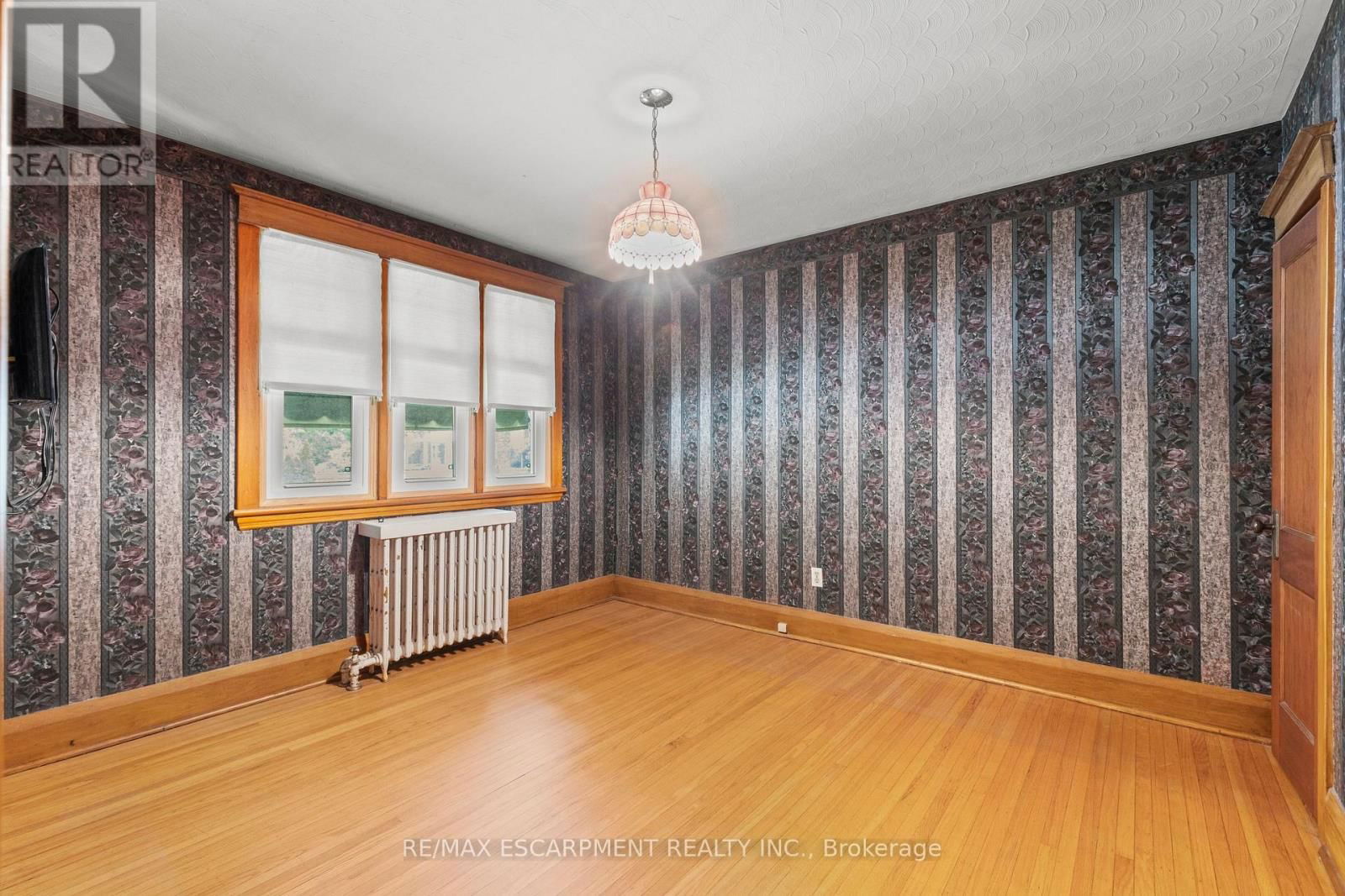 155 BALMORAL AVENUE SOUTH Image 20