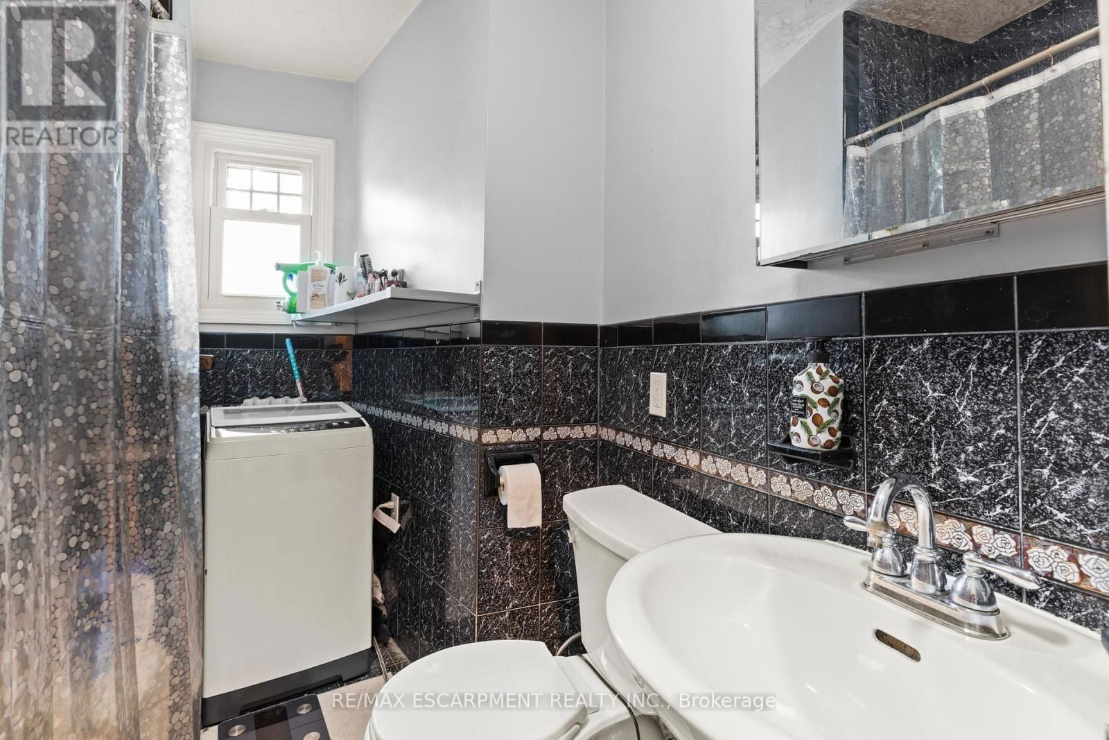 155 BALMORAL AVENUE SOUTH Image 34