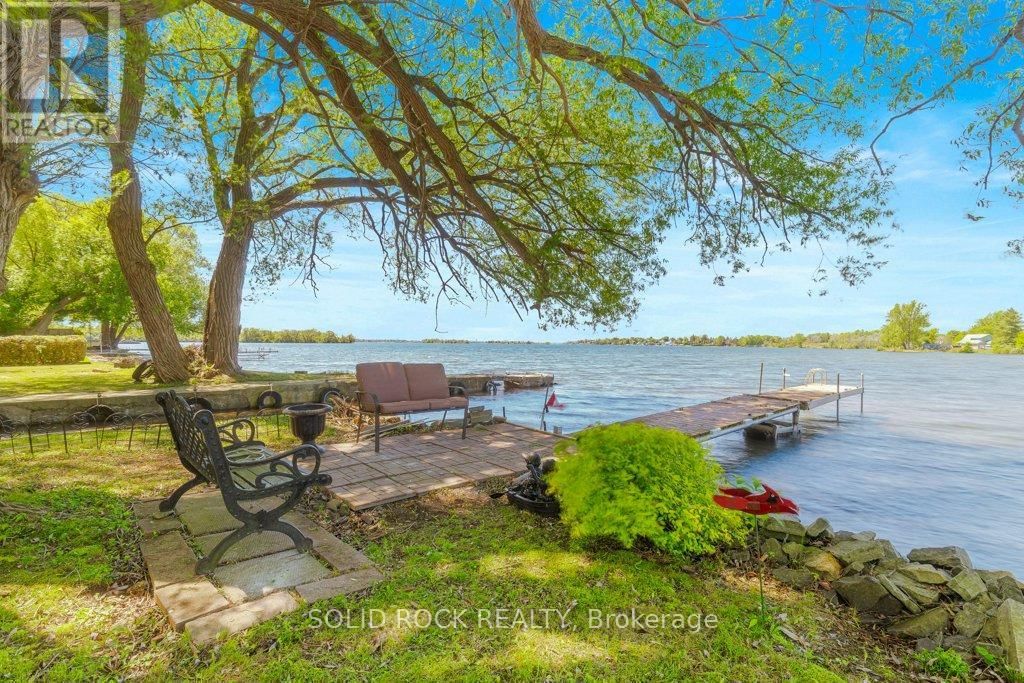 124 BAY LANE Image 2