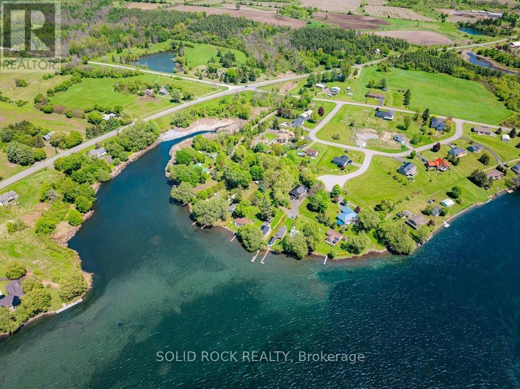 124 BAY LANE Image 26