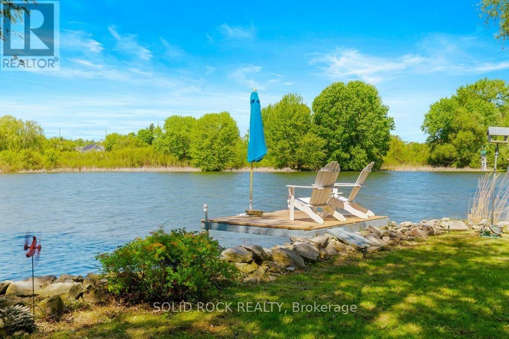 124 BAY LANE Image 4