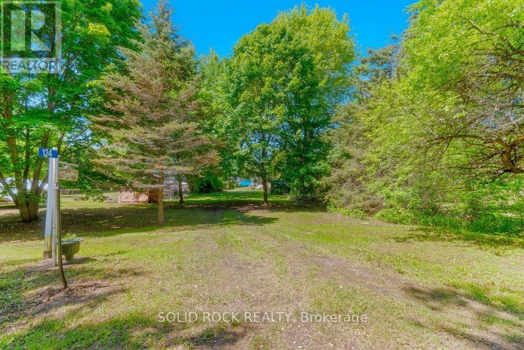 124 BAY LANE Image 9