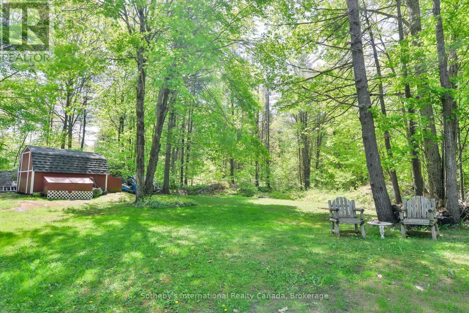 1068 KAHSHE LAKE RD SOUTH Image 18