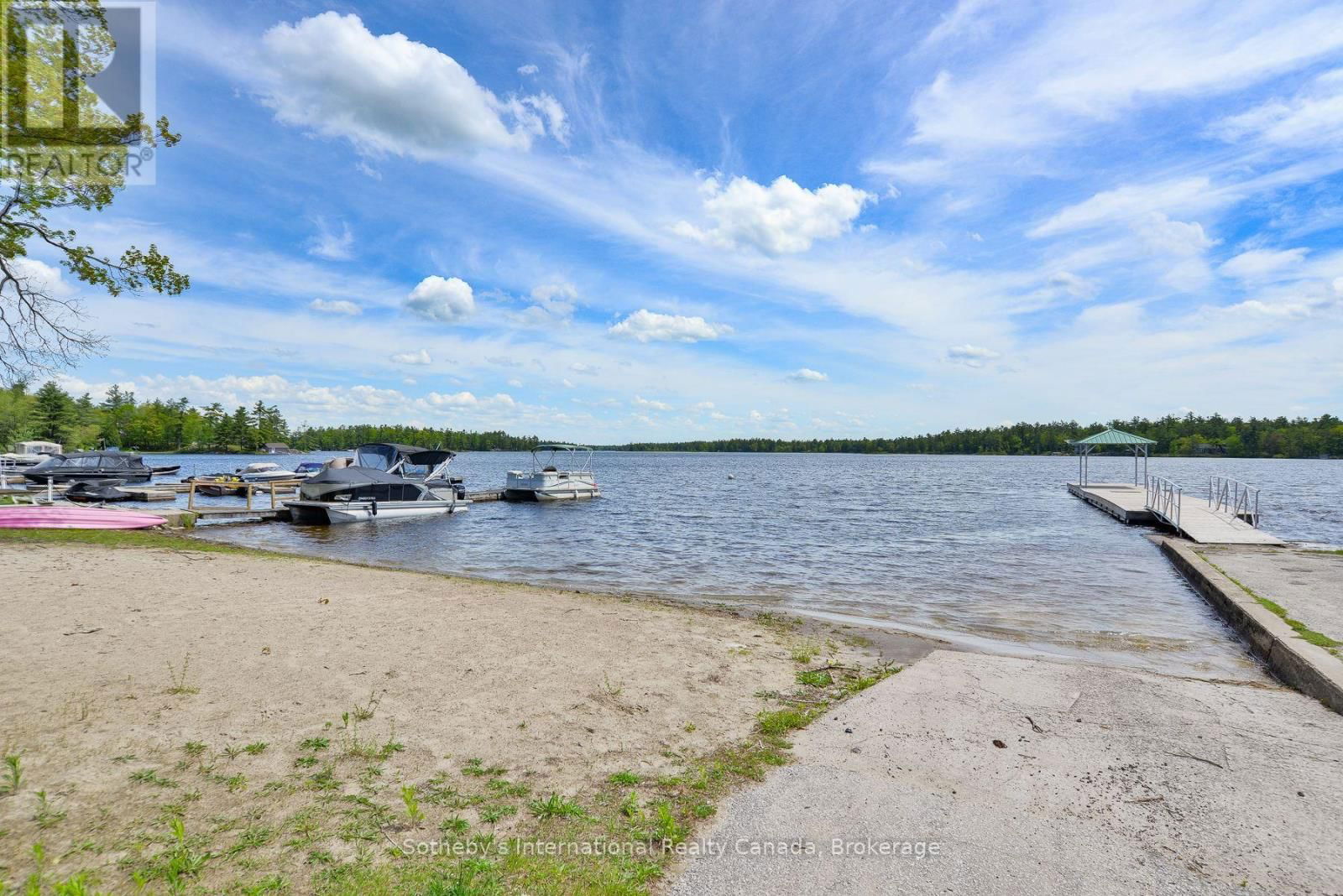 1068 KAHSHE LAKE RD SOUTH Image 23